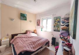 A house with many possibilities!!