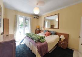 A house with many possibilities!!