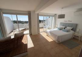 2 + 1 Bedroom Townhouse with Panoramic Sea Views Located in Meia Praia