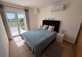 2 + 1 Bedroom Townhouse with Panoramic Sea Views Located in Meia Praia