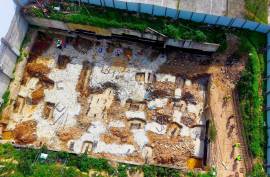 New build 2 and 3 bedroom apartments under construction with box and pool in Lagos New build 2 and 3 bedroom apartments under construction with box and pool in Lagos