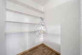 Fantastic renovated, spacious and bright 2+1 bedroom apartment next to the riverside of Portimão