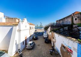 3 bedroom villa with commercial space - Riverside Zone in Portimão