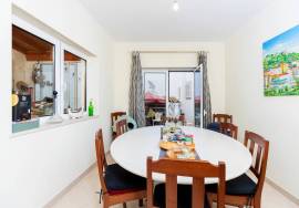 3 bedroom villa with commercial space - Riverside Zone in Portimão