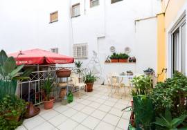 3 bedroom villa with commercial space - Riverside Zone in Portimão