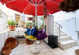 3 bedroom villa with commercial space - Riverside Zone in Portimão