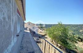 4 Bedroom Detached House in Sanfins for Renovation