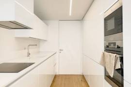 Apartamento T3 de Luxo em Lisboa com Garagem