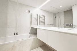 Apartamento T3 de Luxo em Lisboa com Garagem