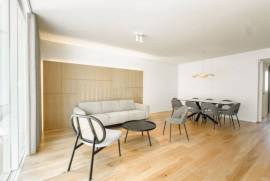 Apartamento T3 de Luxo em Lisboa com Garagem