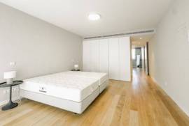 Apartamento T3 de Luxo em Lisboa com Garagem