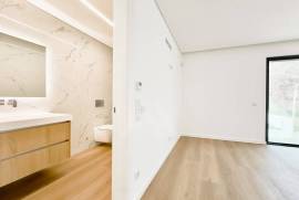 Moradia T3 em Murches com Garagem Box, Jardim e Piscina