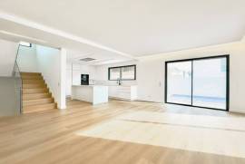 Moradia T3 em Murches com Garagem Box, Jardim e Piscina