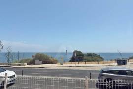 Loja com 250m2 e Vista Mar em São Pedro do Estoril