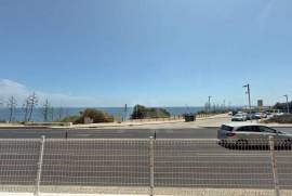 Loja com 250m2 e Vista Mar em São Pedro do Estoril