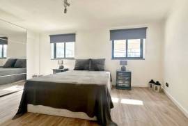 Moradia T3 em Alcabideche com Piscina e Espaço Exterior