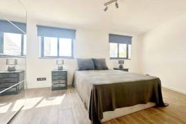 Moradia T3 em Alcabideche com Piscina e Espaço Exterior