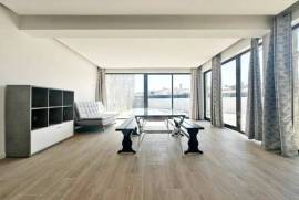 Moradia T3 em Alcabideche com Piscina e Espaço Exterior