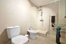 Moradia T3 em Alcabideche com Piscina e Espaço Exterior