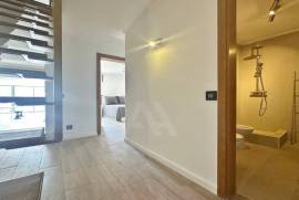 Moradia T3 em Alcabideche com Piscina e Espaço Exterior