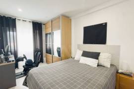 Apartamento T3 em Agualva com Arrecadação