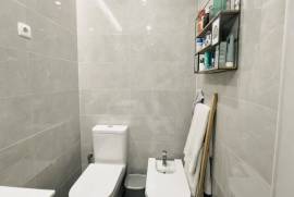 Apartamento T3 em Agualva com Arrecadação