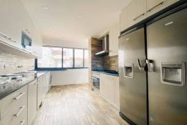 Apartamento T4 no Centro Histórico de Cascais com Vista Mar