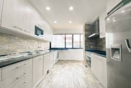 Apartamento T4 no Centro Histórico de Cascais com Vista Mar