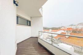 Apartamento T4 no Centro Histórico de Cascais com Vista Mar