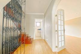 Apartamento T4 no Centro Histórico de Cascais com Vista Mar