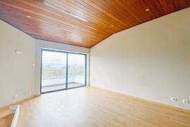 Apartamento T4 no Centro Histórico de Cascais com Vista Mar