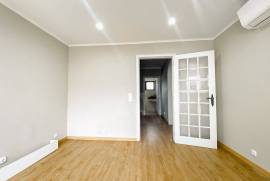 Apartamento T4 no Centro Histórico de Cascais com Vista Mar