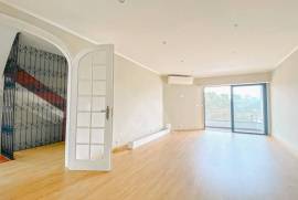 Apartamento T4 no Centro Histórico de Cascais com Vista Mar