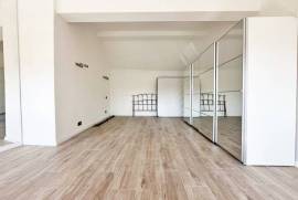 Moradia T3 em Alcabideche com Piscina e Vista para a Serra