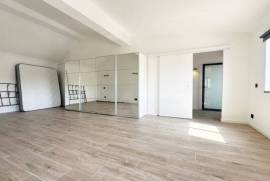 Moradia T3 em Alcabideche com Piscina e Vista para a Serra