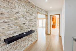 Apartamento T3 nas Colinas do Cruzeiro com Garagem