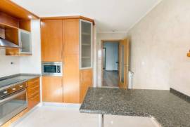 Apartamento T3 nas Colinas do Cruzeiro com Garagem