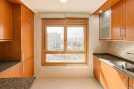 Apartamento T3 nas Colinas do Cruzeiro com Garagem