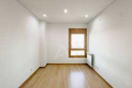 Apartamento T3 nas Colinas do Cruzeiro com Garagem