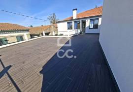 Completely renovated stone villa in Vila Chã de Sá