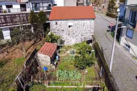 Stone House with Patio in Abraveses