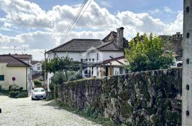 Building with 2 Independent Units in Abraveses Building with 2 Independent Units in Abraveses