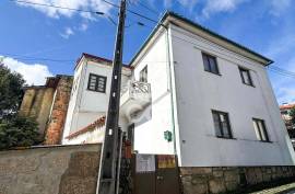 Building with 2 Independent Units in Abraveses Building with 2 Independent Units in Abraveses