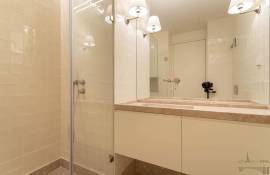 Lisbon Between Principe Real and Liberdade magnificent T1 completely renovated with garden