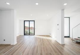 A Fully Renovated Home in the Heart of Santa Luzia, Funchal