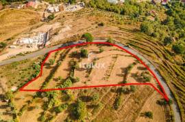 Urban land with 4,972 m² with approved PIP, overlooking the Douro River, located in Caldas de Aregos