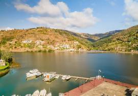 Urban land with 4,972 m² with approved PIP, overlooking the Douro River, located in Caldas de Aregos