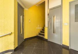 T2 with elevator next to Misericórdia T2 with elevator next to Misericórdia