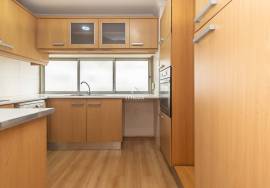 T2 with elevator next to Misericórdia