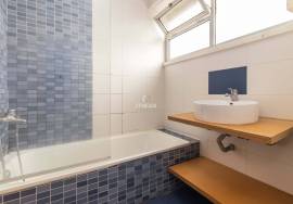 T2 with elevator next to Misericórdia T2 with elevator next to Misericórdia